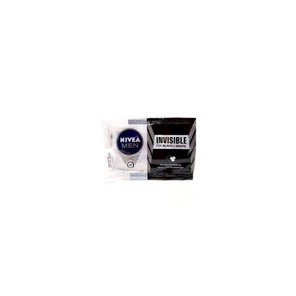 Desodorante Invisible Nivea Black&White con 18 Sachets por 10 mL